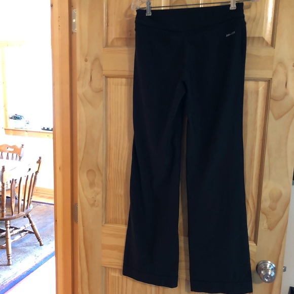 Nike joggers - Picture 2 of 2